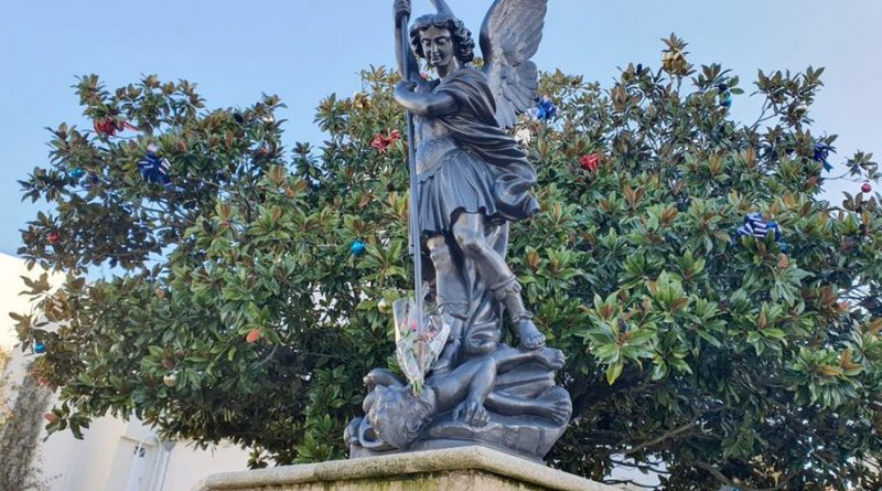 Statue de saint Michel aux Sables d'Olonne